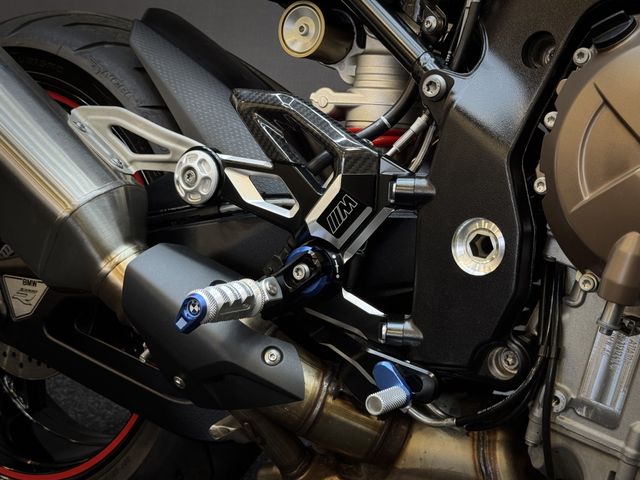 bmw - s-1000-r