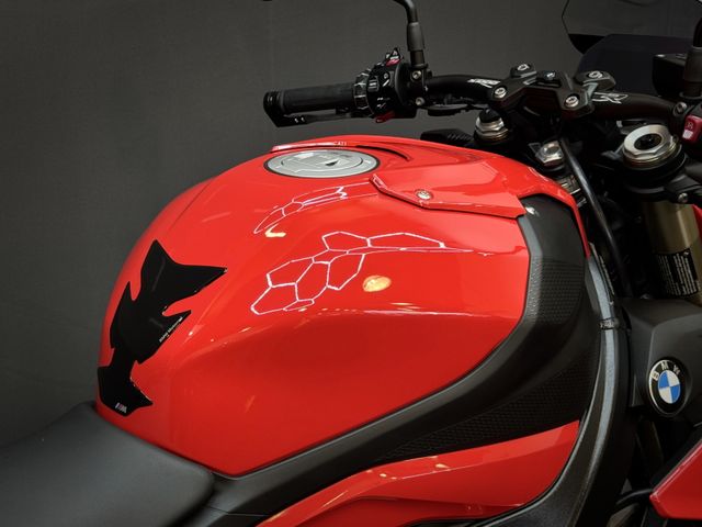 bmw - s-1000-r