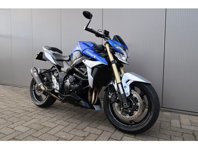 suzuki - gsr-750