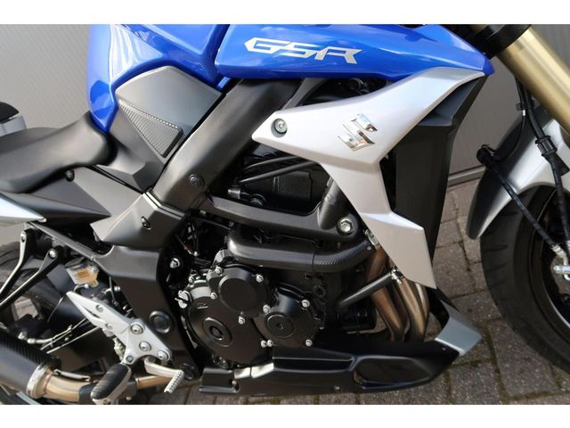 suzuki - gsr-750
