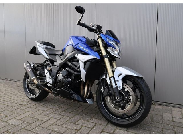 suzuki - gsr-750