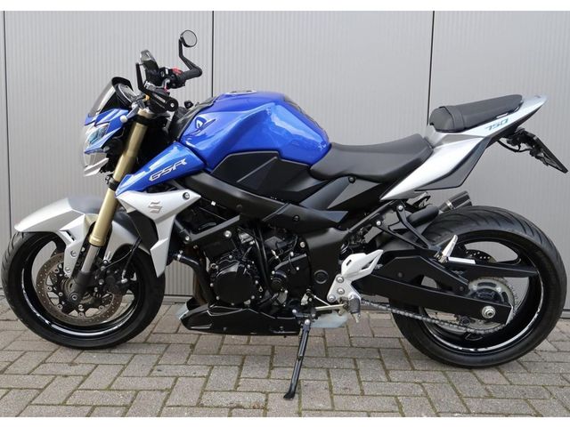 suzuki - gsr-750