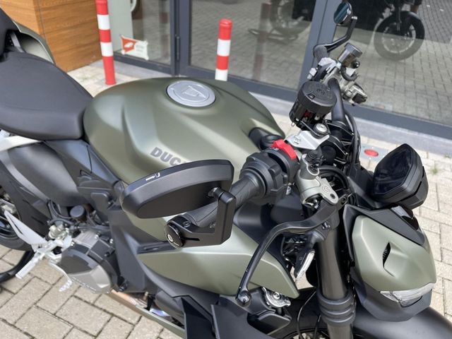 ducati - streetfighter-v2