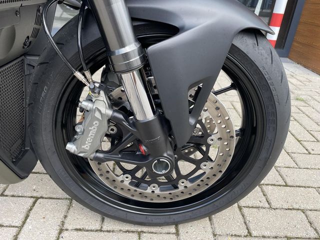 ducati - streetfighter-v2