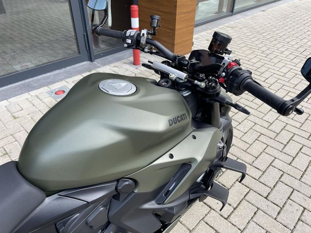 ducati - streetfighter-v2