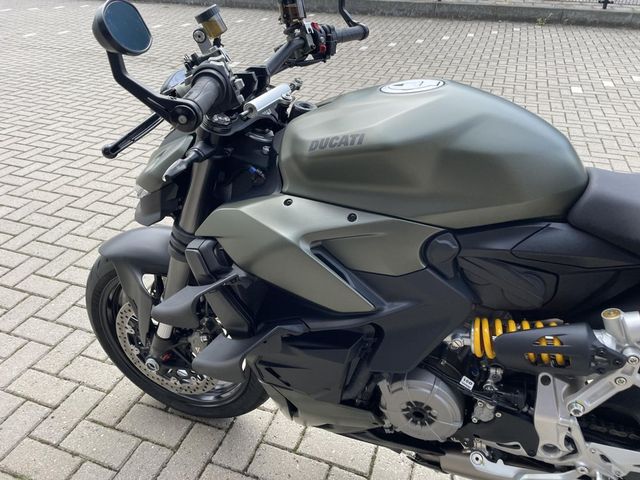 ducati - streetfighter-v2