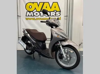 Suzuki Sixteen 150 2012 occasion