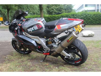 APRILIA RSV 1000 R – foto 2