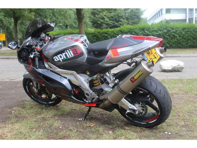 aprilia - rsv-1000-r