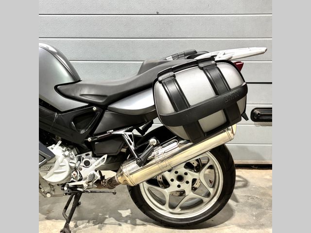 bmw - f-800-st