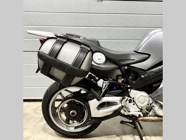 bmw - f-800-st