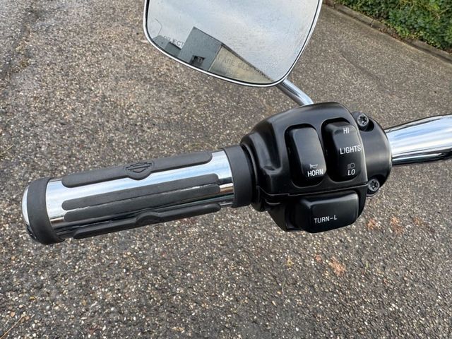 harley-davidson - nostalgia-softail-special-flstn