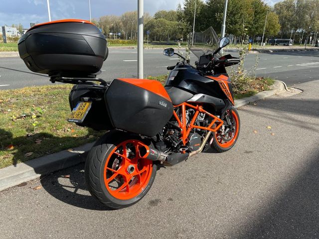 ktm - 1290-super-duke-gt