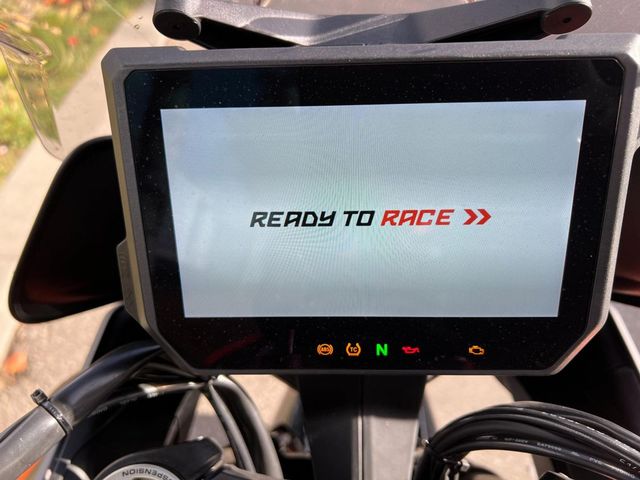 ktm - 1290-super-duke-gt