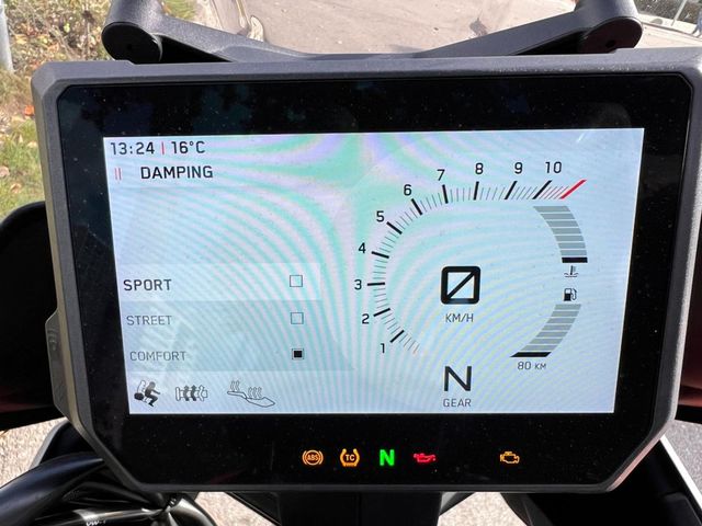 ktm - 1290-super-duke-gt