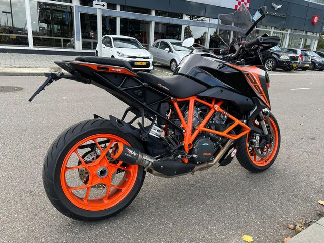 ktm - 1290-super-duke-gt