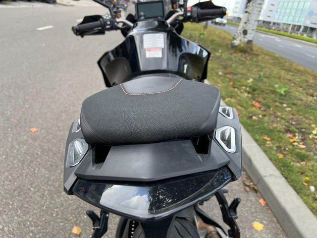 ktm - 1290-super-duke-gt