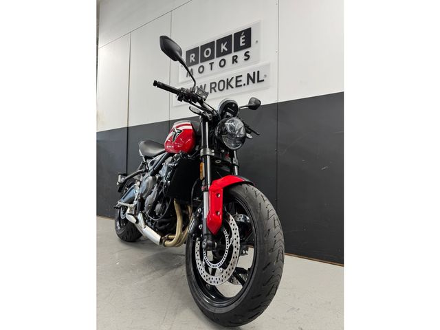 triumph - trident-660