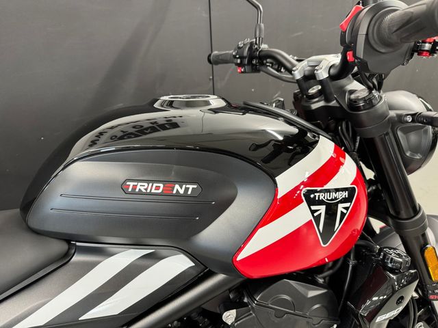 triumph - trident-660