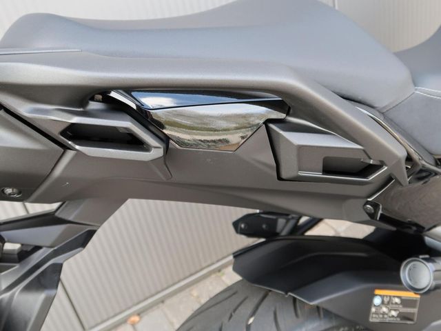 kawasaki - versys-1100-s