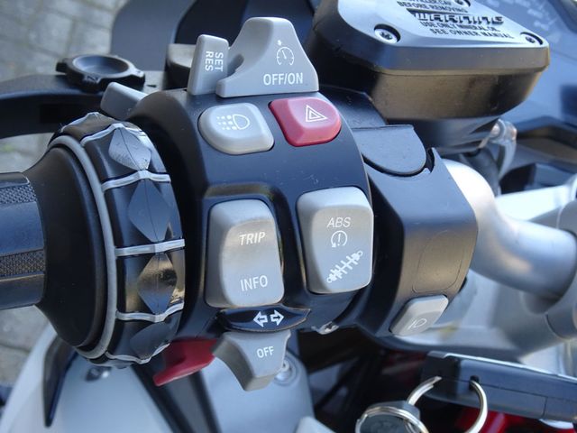 bmw - r-1200-rs