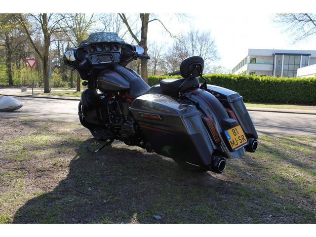 harley-davidson - street-glide-cvo-flhxse