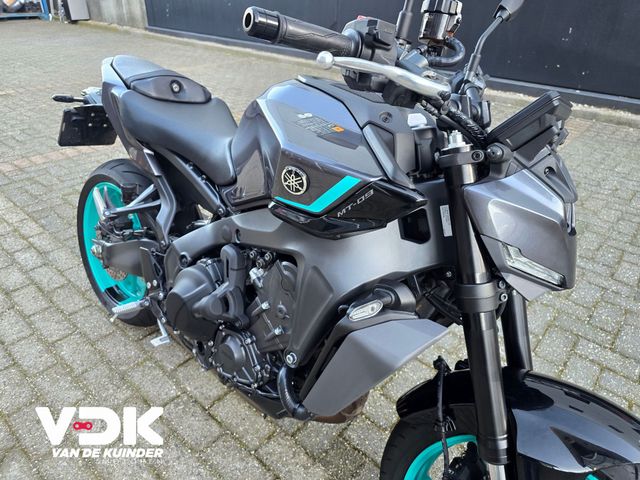 yamaha - mt-09-y-amt