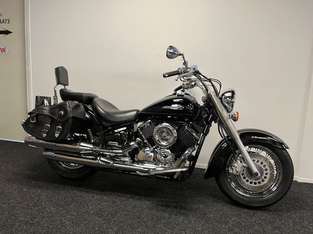 yamaha - xvs-1100-a-dragstar-classic