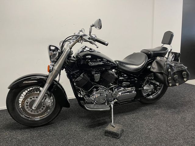 yamaha - xvs-1100-a-dragstar-classic