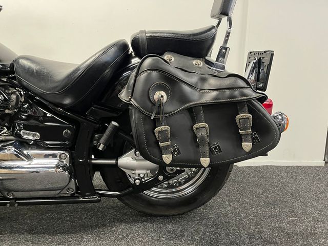 yamaha - xvs-1100-a-dragstar-classic