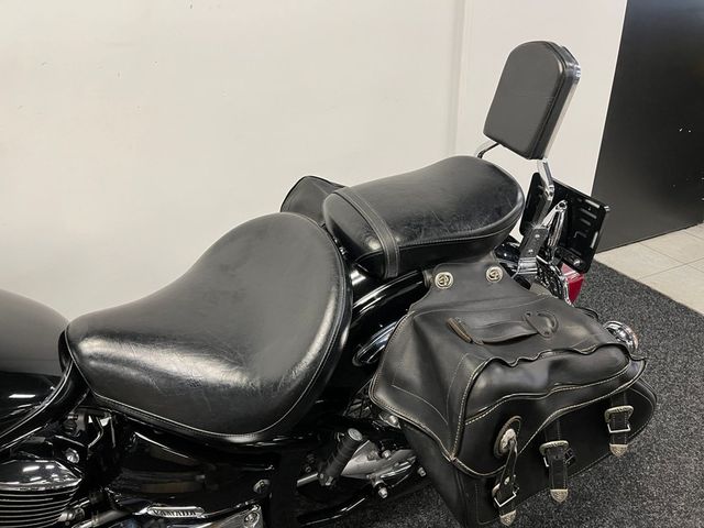 yamaha - xvs-1100-a-dragstar-classic