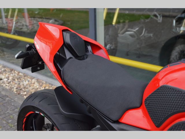 ducati - streetfighter-v4s
