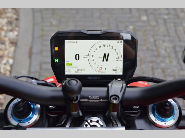 ducati - streetfighter-v4s