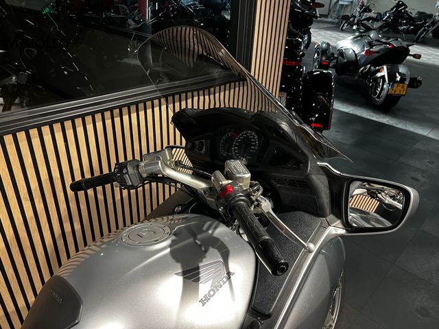 honda - st-1300-pan-european