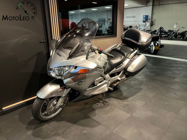 honda - st-1300-pan-european