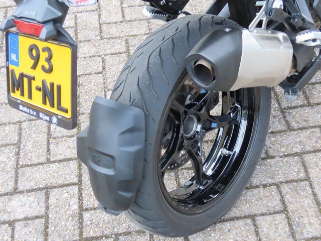 bmw - r-1300-gs