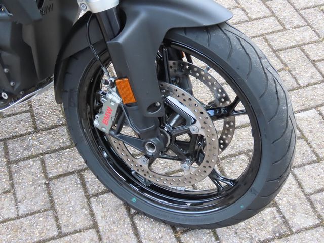 bmw - r-1300-gs