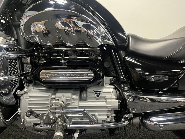 triumph - rocket-iii