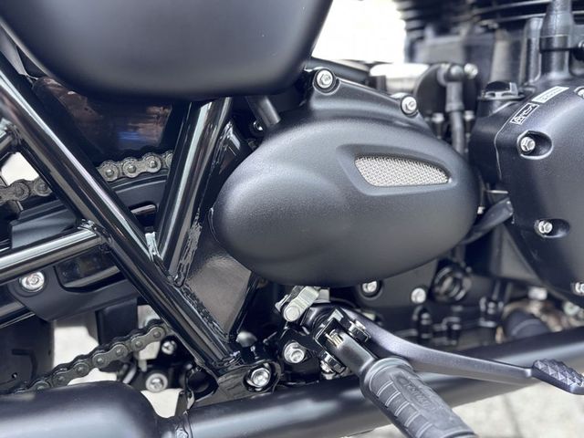 triumph - bonneville-t-100-black