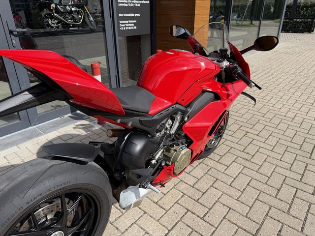 ducati - panigale-v4