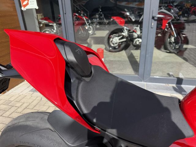 ducati - panigale-v4