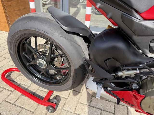 ducati - panigale-v4