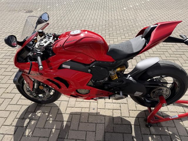 ducati - panigale-v4
