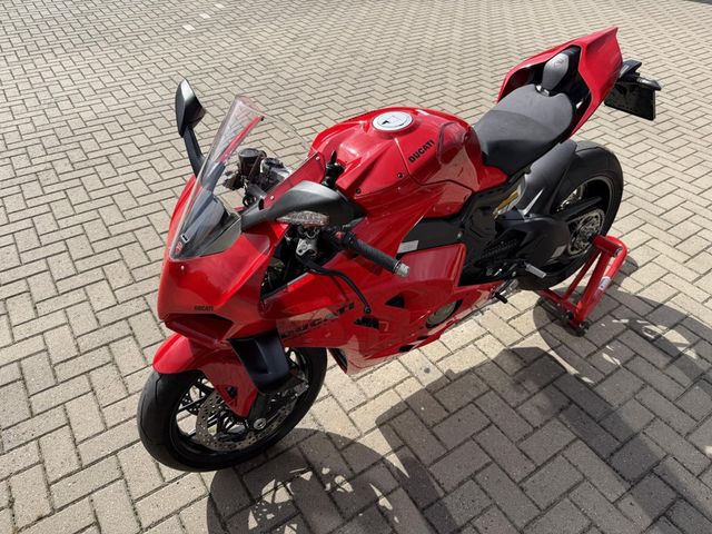 ducati - panigale-v4