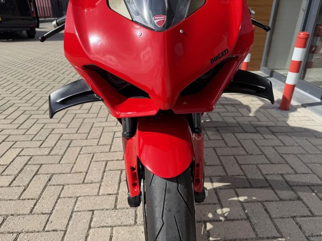 ducati - panigale-v4