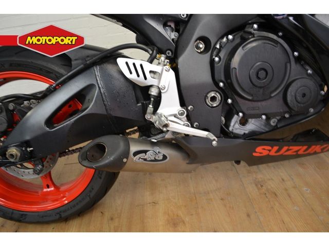 suzuki - gsx-r-750