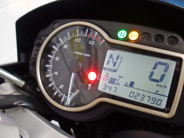 suzuki - gsr-750-a