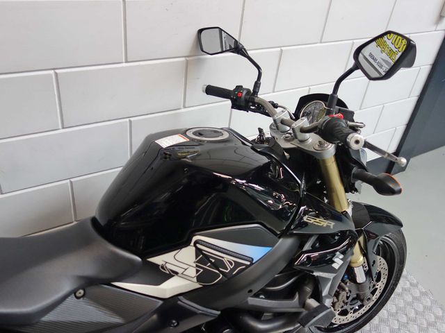 suzuki - gsr-750-a