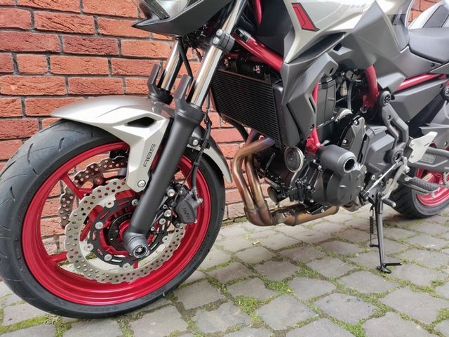 kawasaki - z650