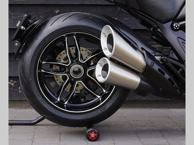 ducati - diavel-carbon
